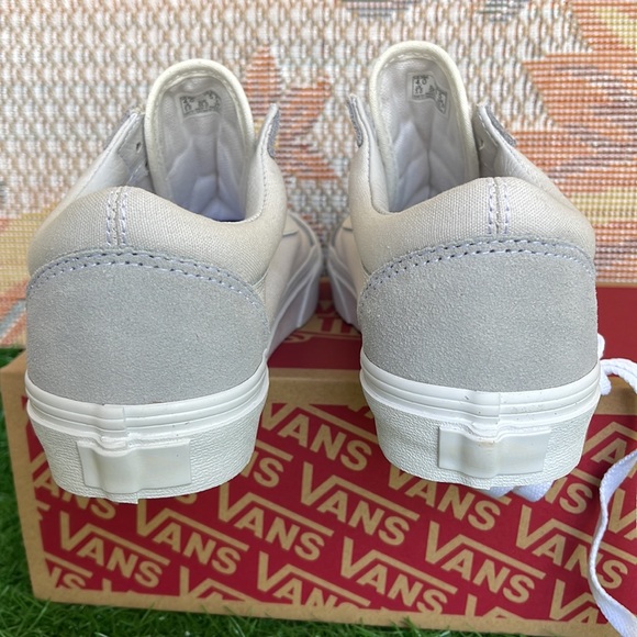 Vans WMNS Old Skool
Color Block Grey/Multi
VN0ASKRS6KL Sneakers - Picture 14 of 16